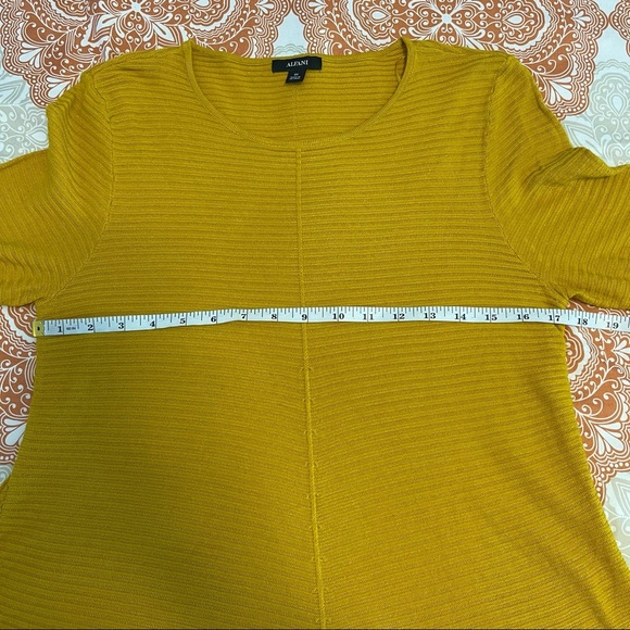 3/30$🔥NWT Alfani Yellow Tunic Ribbed Crewneck - Picture 11 of 11